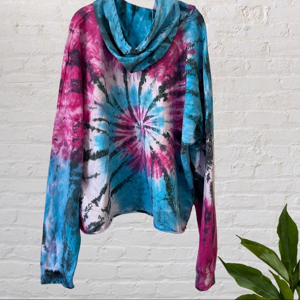 Tie Dye Sweatshirt - Picture 9 of 10